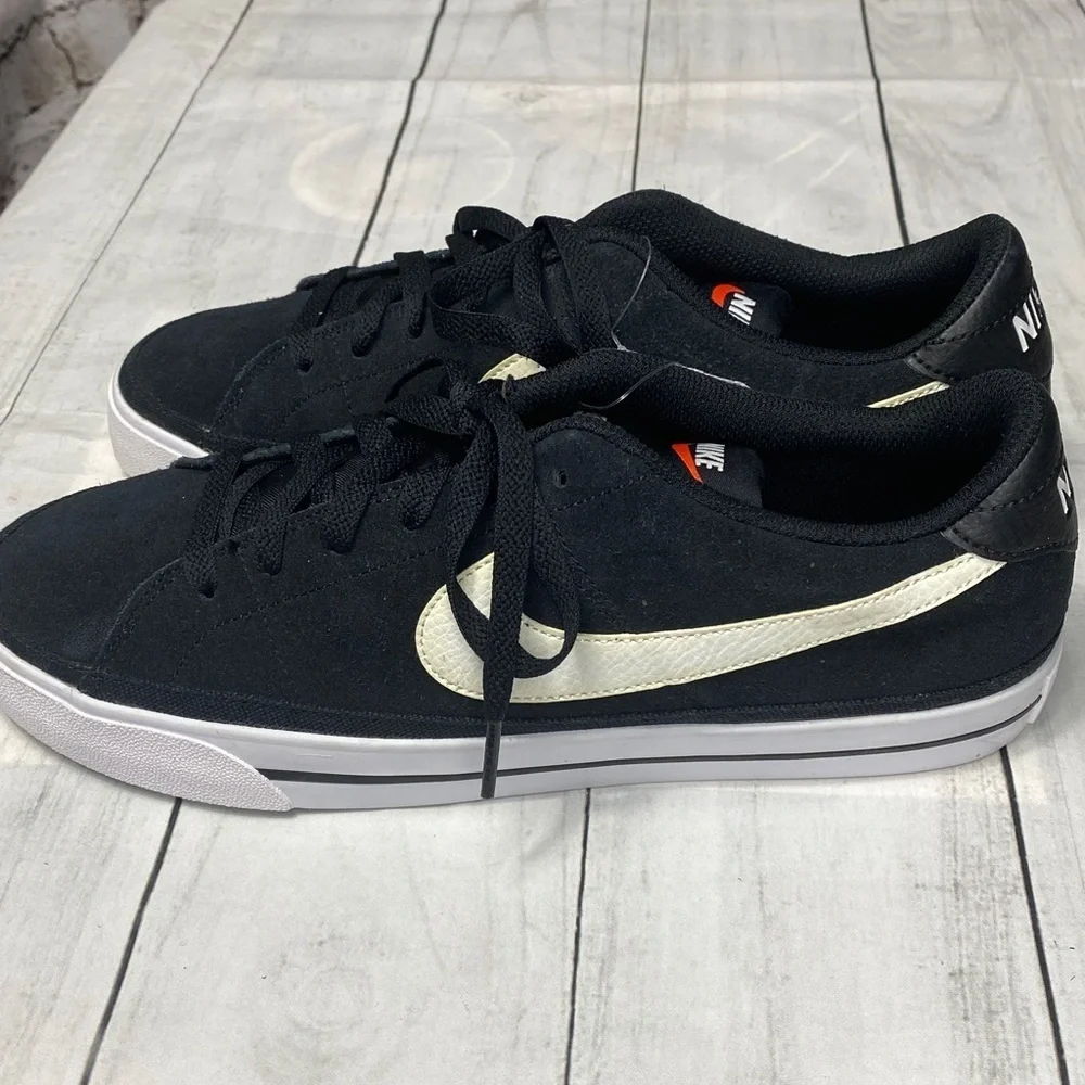 Nike Men's Court Legacy Suede Black and White Sneakers Sz 9